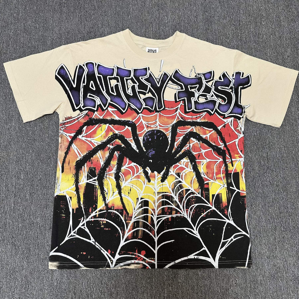 VALE USA Spider Web Graphic Short-Sleeve T-Shirt — front